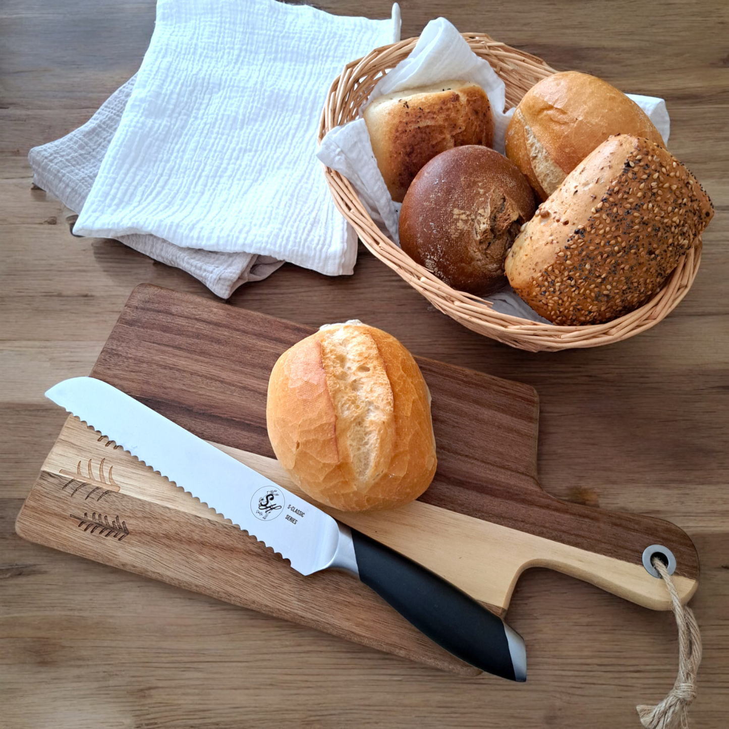Brotmesser mit Wellenschliff, Edelstahl, ergonomisch, Messer S-Classic Serie by S-HubOla