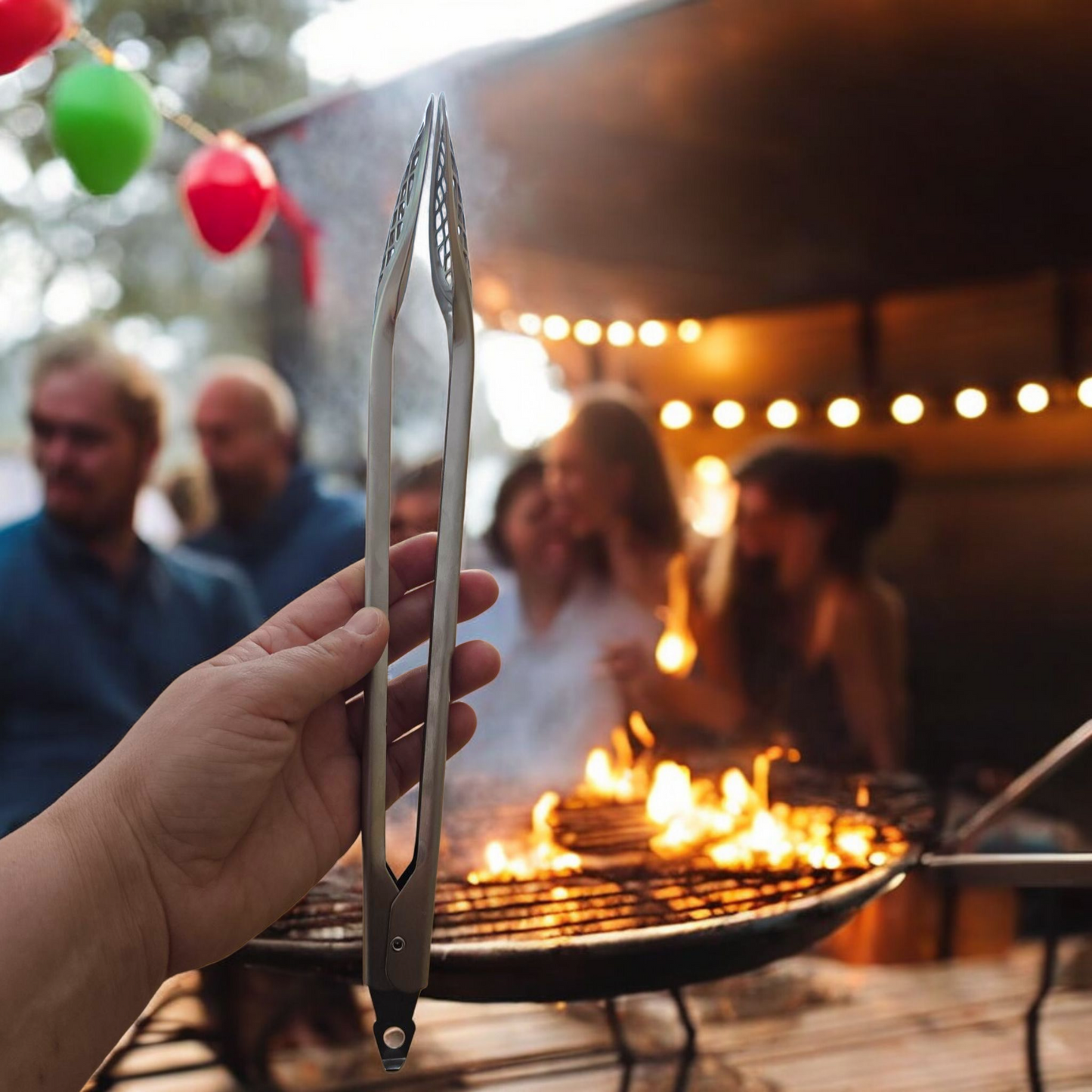 S-HubOla S SHARK Grillzange – 33,2 cm Edelstahl BBQ-Zange – Automatik-Verschluss – Haifisch-inspiriertes Design – Teil der Serie mit Messern & Fleischgabel